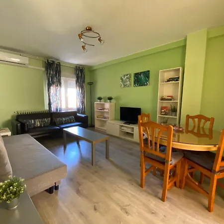 Dos Torres Frodo - Parking Privado Gratis *