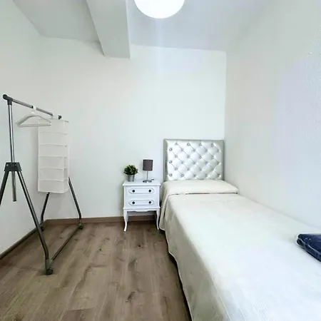 Dos Torres Frodo - Parking Privado Gratis Appartement Zaragoza